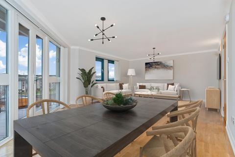 10/11 Tower Place, Edinburgh, EH6 7BZ