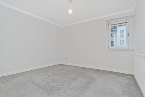 10/11 Tower Place, Edinburgh, EH6 7BZ