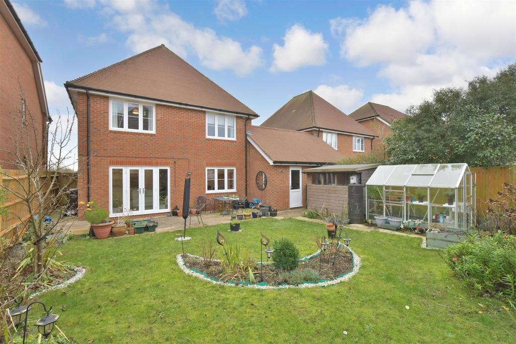 Waterside Way, North Bersted, Bognor Regis, West Sussex 4 bed link