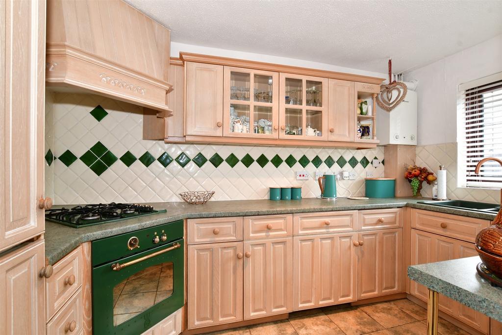 Dogwood Close, Lordswood, Chatham, Kent 3 bed terraced house for sale £330,000