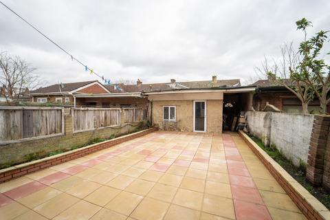 4 bedroom terraced house for sale, Woodlands Road, Southall