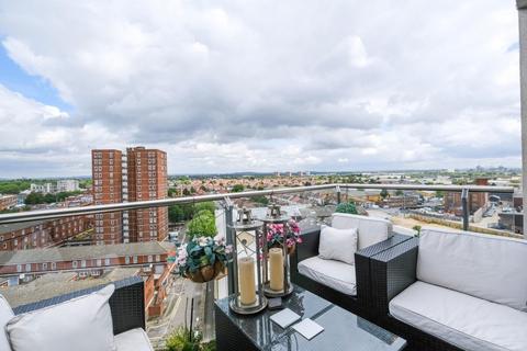 Flat 803, Navigation Building Station Approach, Hayes, UB3 4FF