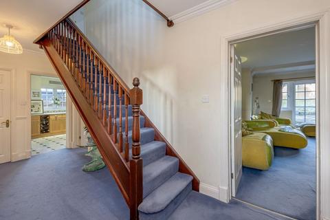 5 bedroom detached house for sale - Wildgoose Drive, Horsham
