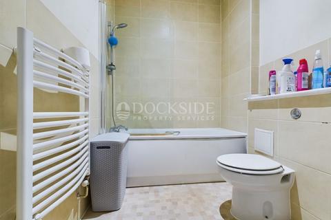 2 bedroom apartment for sale, Lyon Court, High Street, Rochester