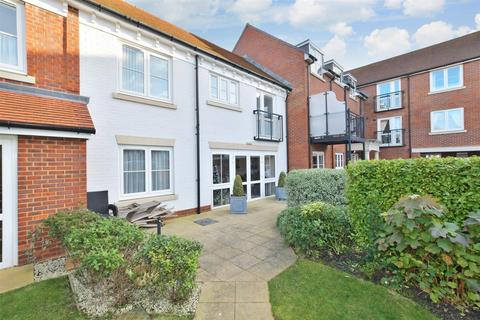 2 bedroom flat for sale - The Hornet, Chichester, West Sussex