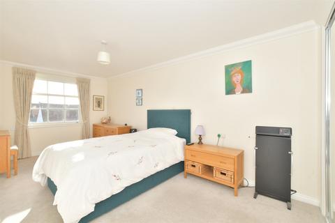 2 bedroom flat for sale, The Hornet, Chichester, West Sussex