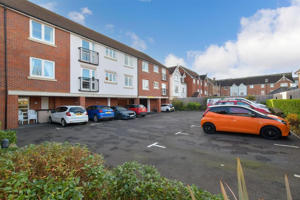 Driveway/Parking