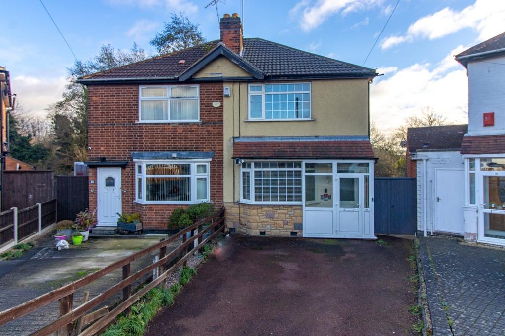 Mavis Avenue, Leicester, LE3 3 bed semidetached house for sale £225,000