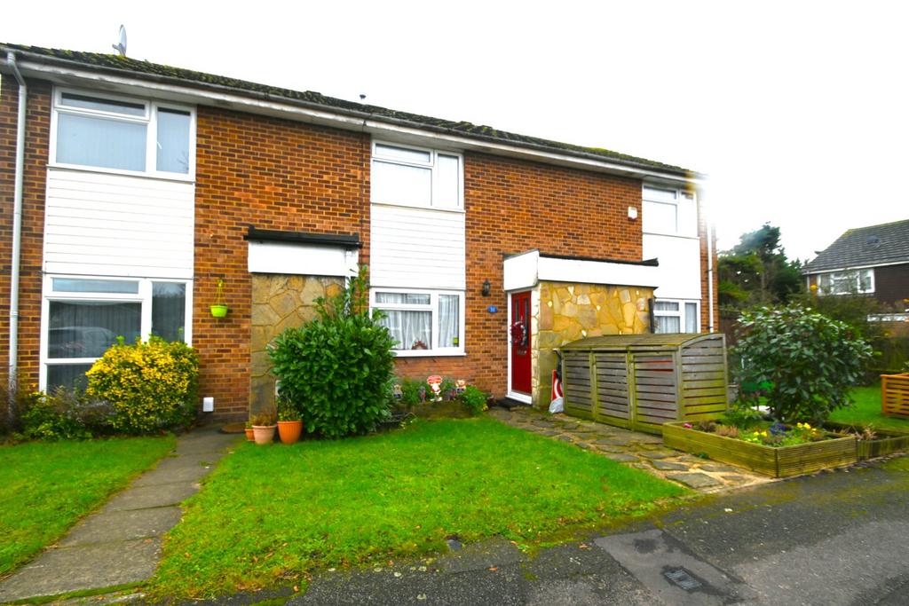 Trent Road, Langley, Berkshire, SL3 3 bed terraced house for sale £