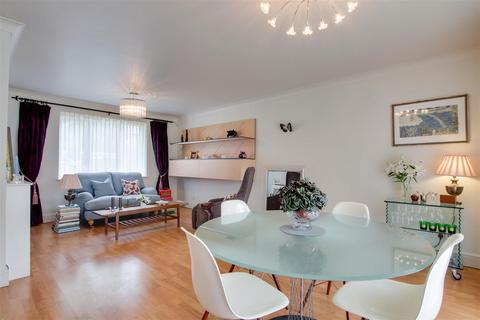 2 bedroom flat for sale, Trentham Lodge, Wellington Road, Enfield