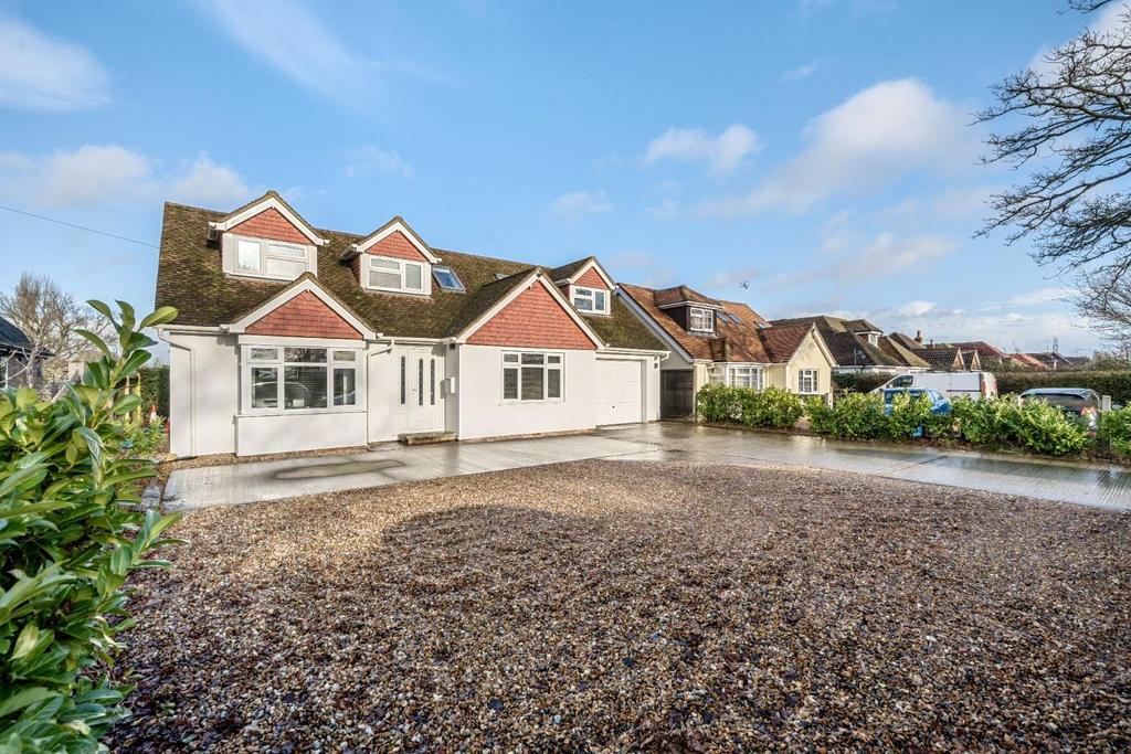 Magpie Hall Road, Stubbs Cross, Ashford 4 bed detached house for sale £550,000