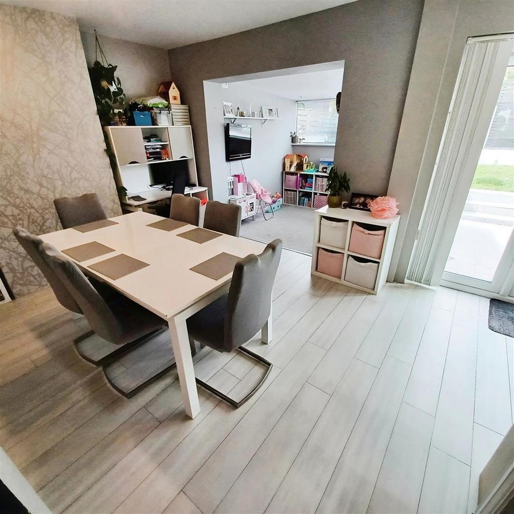 Dining/Family Room