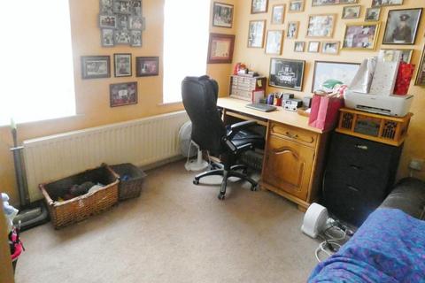 8 Grasmoor Road, Salterbeck, Workington, CA14 5JB