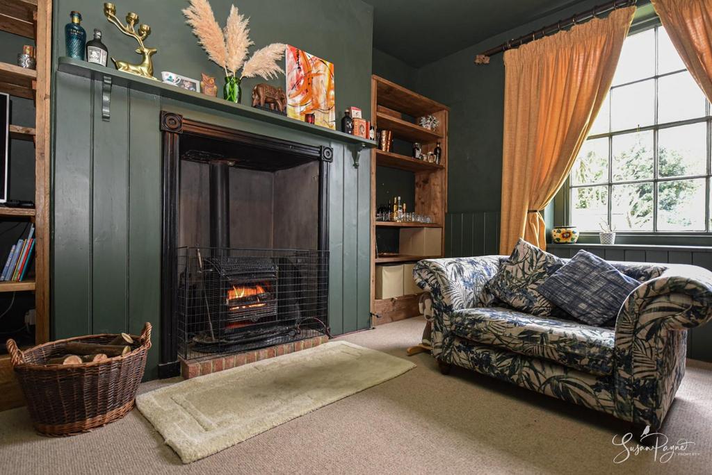Front Sitting Room