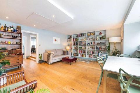 2 bedroom flat for sale, Ennismore Gardens, London