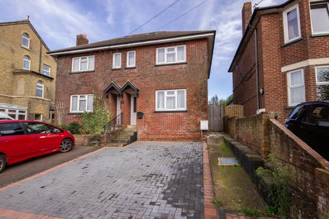 3 bedroom semi-detached house for sale, Cambridge Road, East Cowes