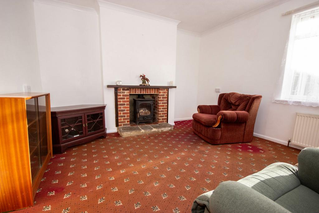 Newport Road, Cowes 3 bed bungalow for sale £350,000