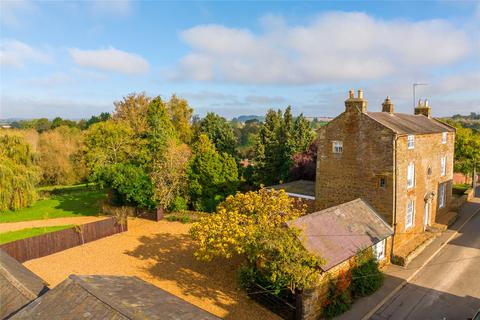 4 bedroom equestrian property for sale - School Street, Woodford Halse, Daventry, Northamptonshire, NN11