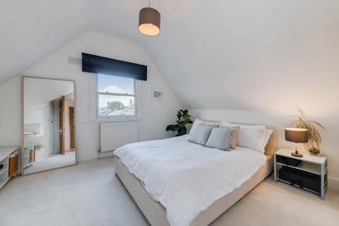 3 bedroom flat for sale - 31 Elmcourt Road,  London, SE27
