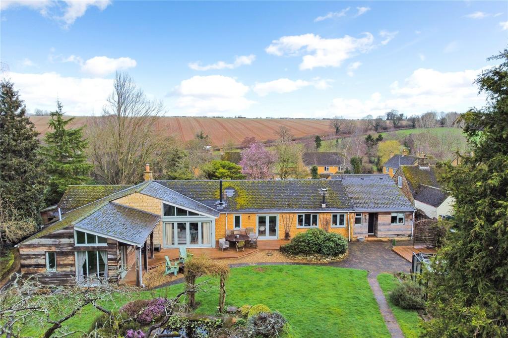 South Newington, Nr Banbury, Oxfordshire 6 bed property for sale £