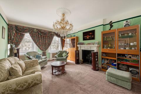 5 bedroom flat for sale, Hyde Park Square, London, W2.