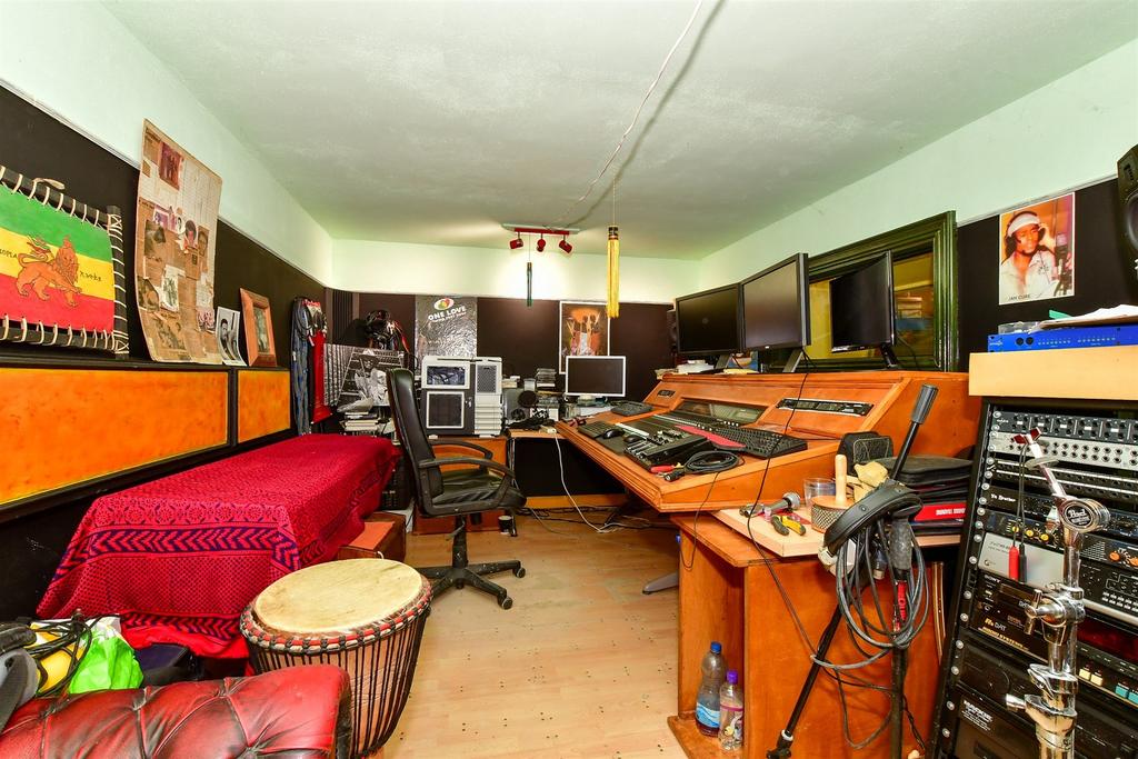 Basement Room 2