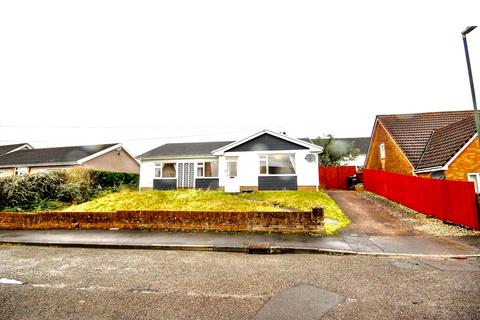 3 bedroom bungalow for sale - Coed Cae, Ebbw Vale