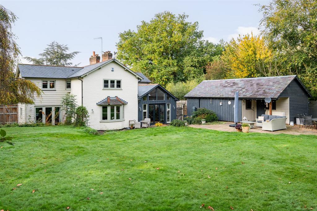 Codicote Road, Welwyn 4 bed detached house for sale £1,300,000