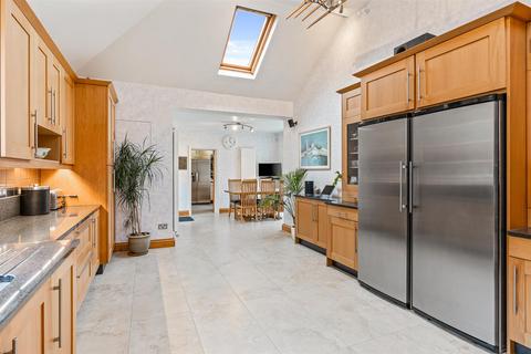 5 bedroom detached house for sale, Tewin Water, Welwyn