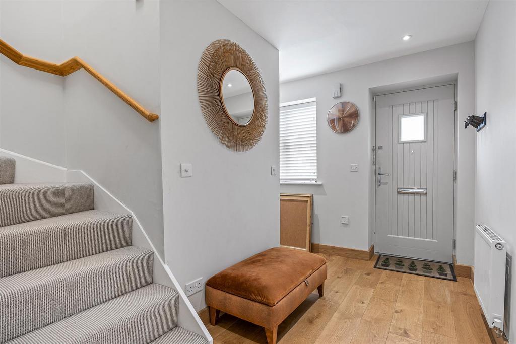 3 Qd Mt2 OSu0a C7j-Y4 CIIRw.jpg