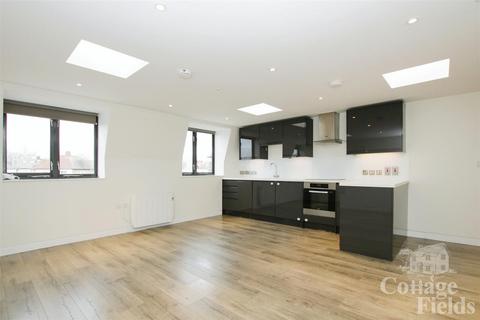 2 bedroom flat for sale - Ladysmith Road, Enfield Town, EN1 - Share Of Freehold!