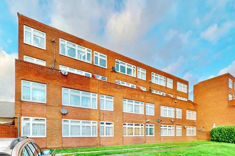 1123 High Road, Romford, RM6 4AT