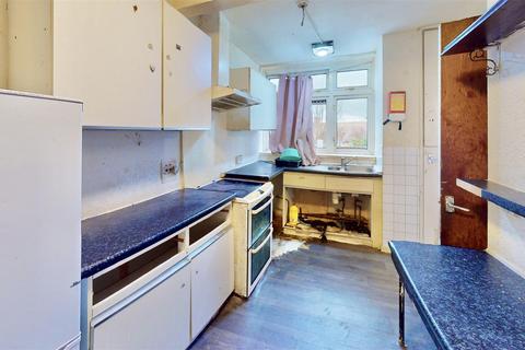 1123 High Road, Romford, RM6 4AT