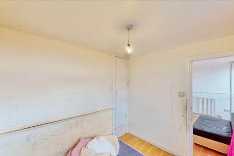 1123 High Road, Romford, RM6 4AT