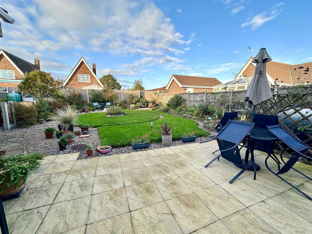Rear garden patio.JPEG