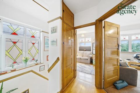 14a Endlebury Road, London, E4 6QF