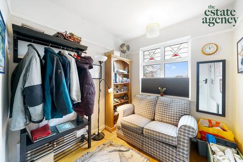 14a Endlebury Road, London, E4 6QF