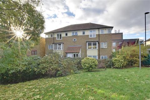 25 Callaghan Close, London, SE13 5RR