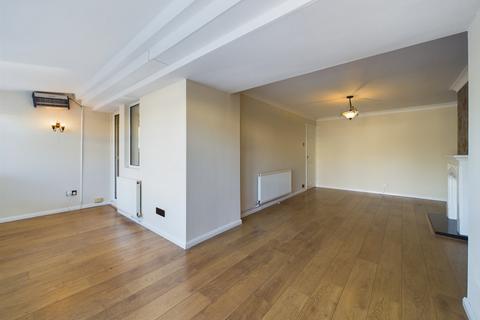 7 Birch Close, Canvey Island, SS8 9JG