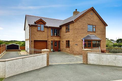 4 bedroom detached house for sale, Valley, Anglesey