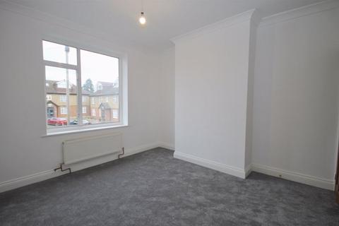 2 bedroom apartment for sale, Braund Avenue, Greenford