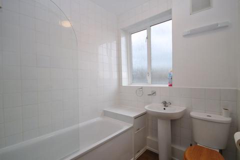 2 bedroom apartment for sale, Braund Avenue, Greenford