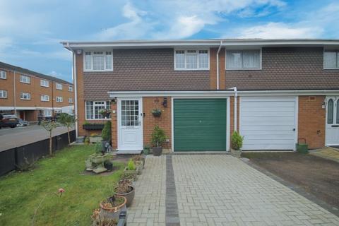 4 bedroom terraced house for sale - Norseman Way, Greenford