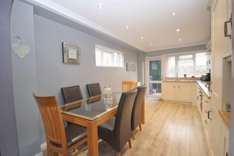 4 bedroom terraced house for sale, Norseman Way, Greenford