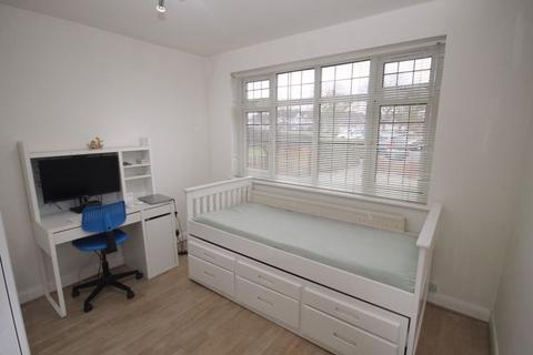 10 Ormsby Gardens, Greenford, UB6 9NR