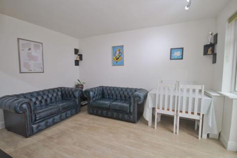 10 Ormsby Gardens, Greenford, UB6 9NR
