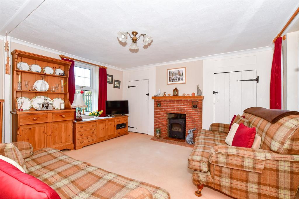 School Lane, Wingham, Canterbury, Kent 3 bed semidetached house for