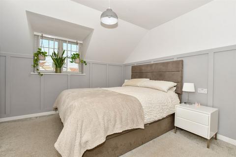 2 Rackham Close, Welling, DA16 1NZ