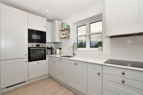 2 bedroom apartment for sale, Consort Drive, Leatherhead, Surrey