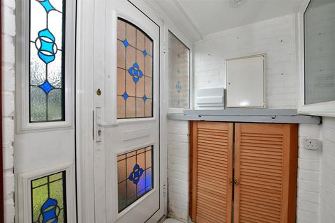 168 Waleton Acres, Wallington, SM6 8PY